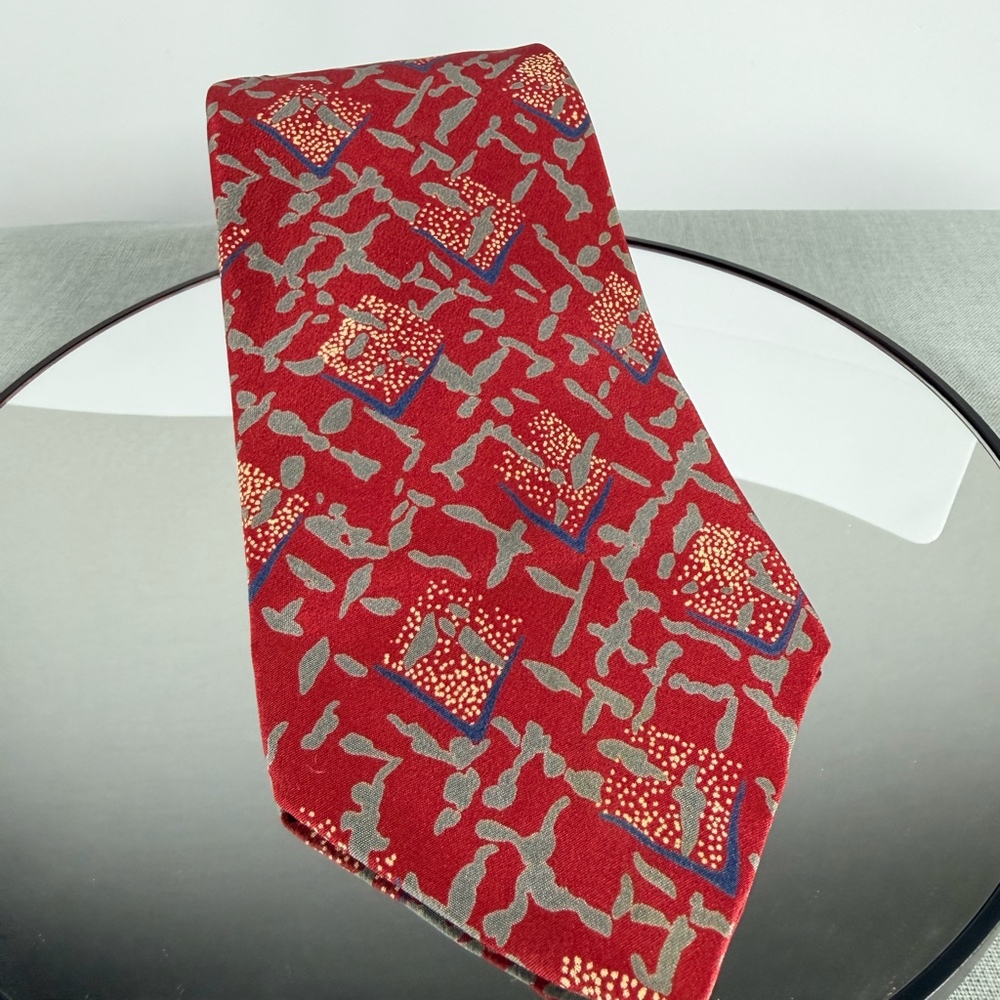 VTG Bella Nova Silk Necktie Red Abstract Medallion Print USA Made